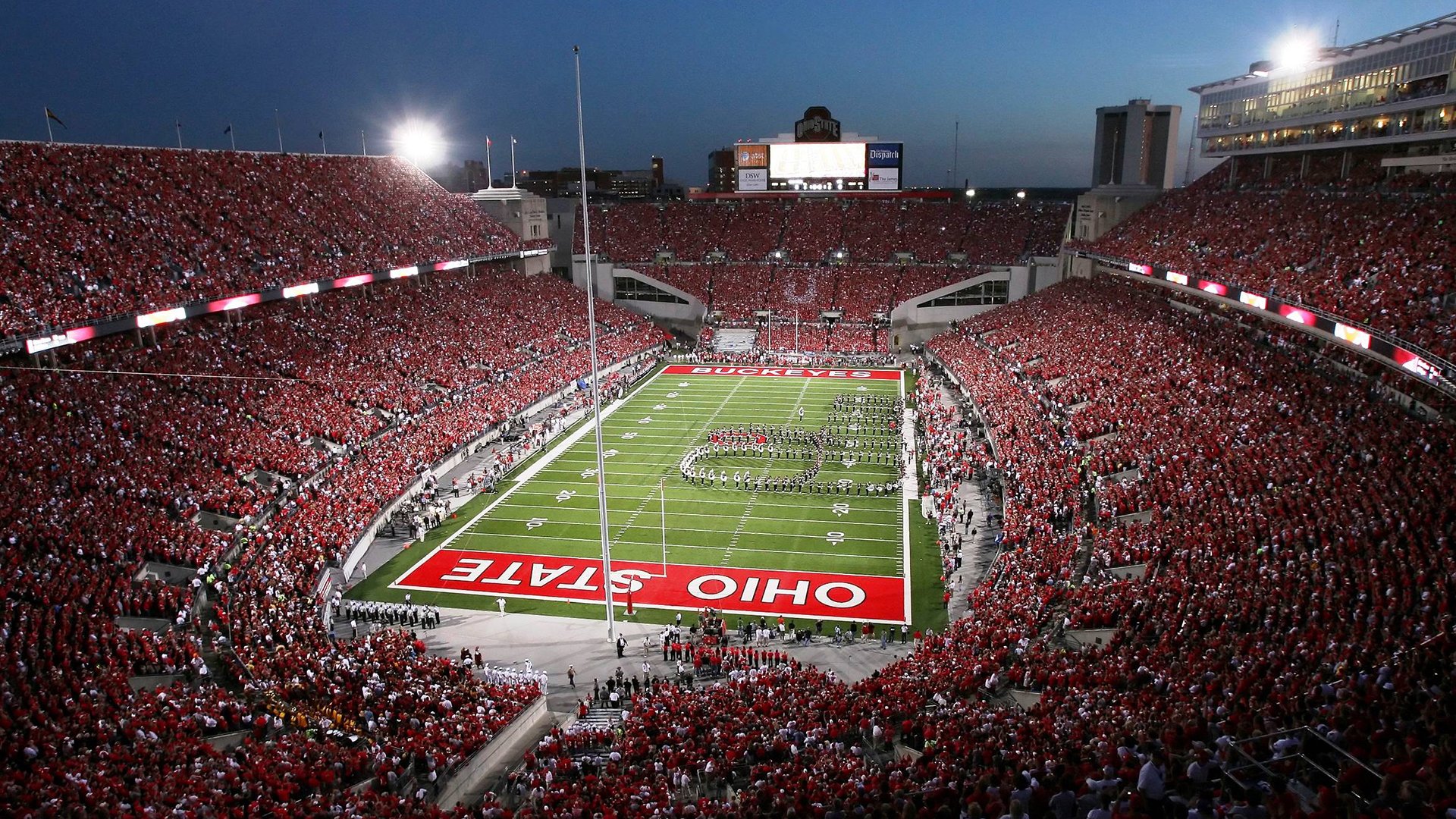 勇士大胜太阳，库里与穆迪的表现令人惊艳，勇士gm谈库里