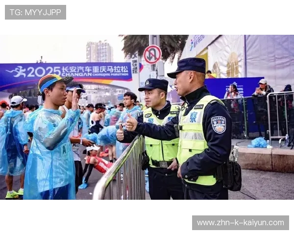世界马拉松城市赛加强赛道安保与医疗协同，马拉松赛场