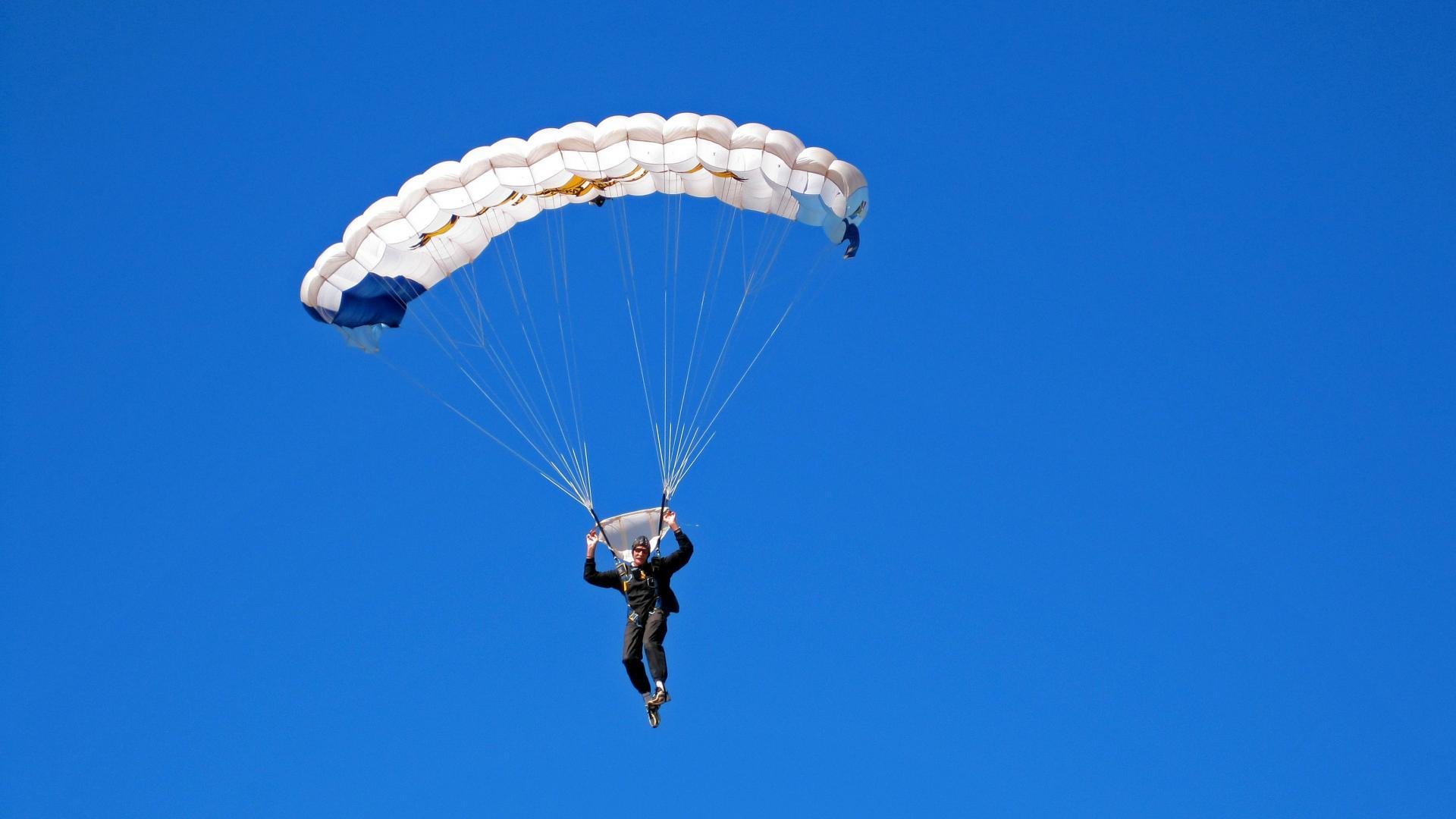 开云体育app入口-赛场心理素质强，抗压能力出色，比赛时心理素质不好怎么办
